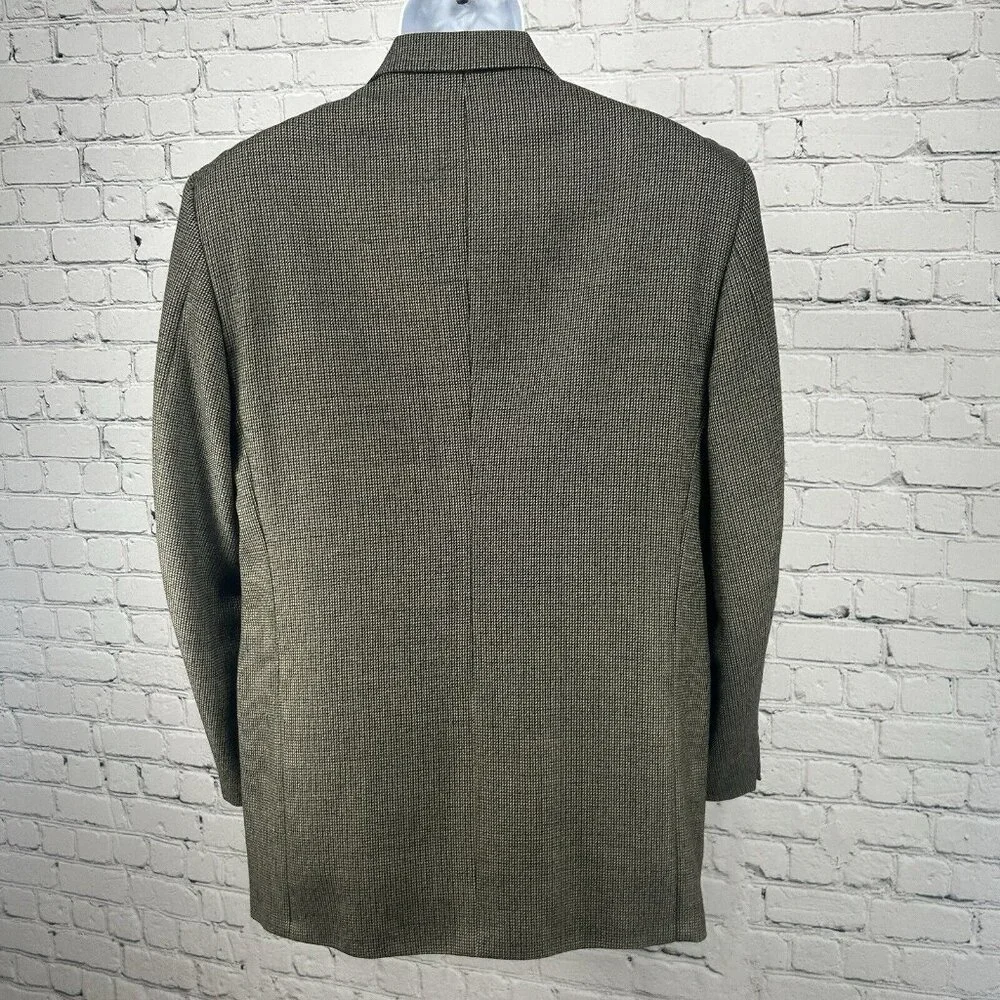 Claiborne this vintage